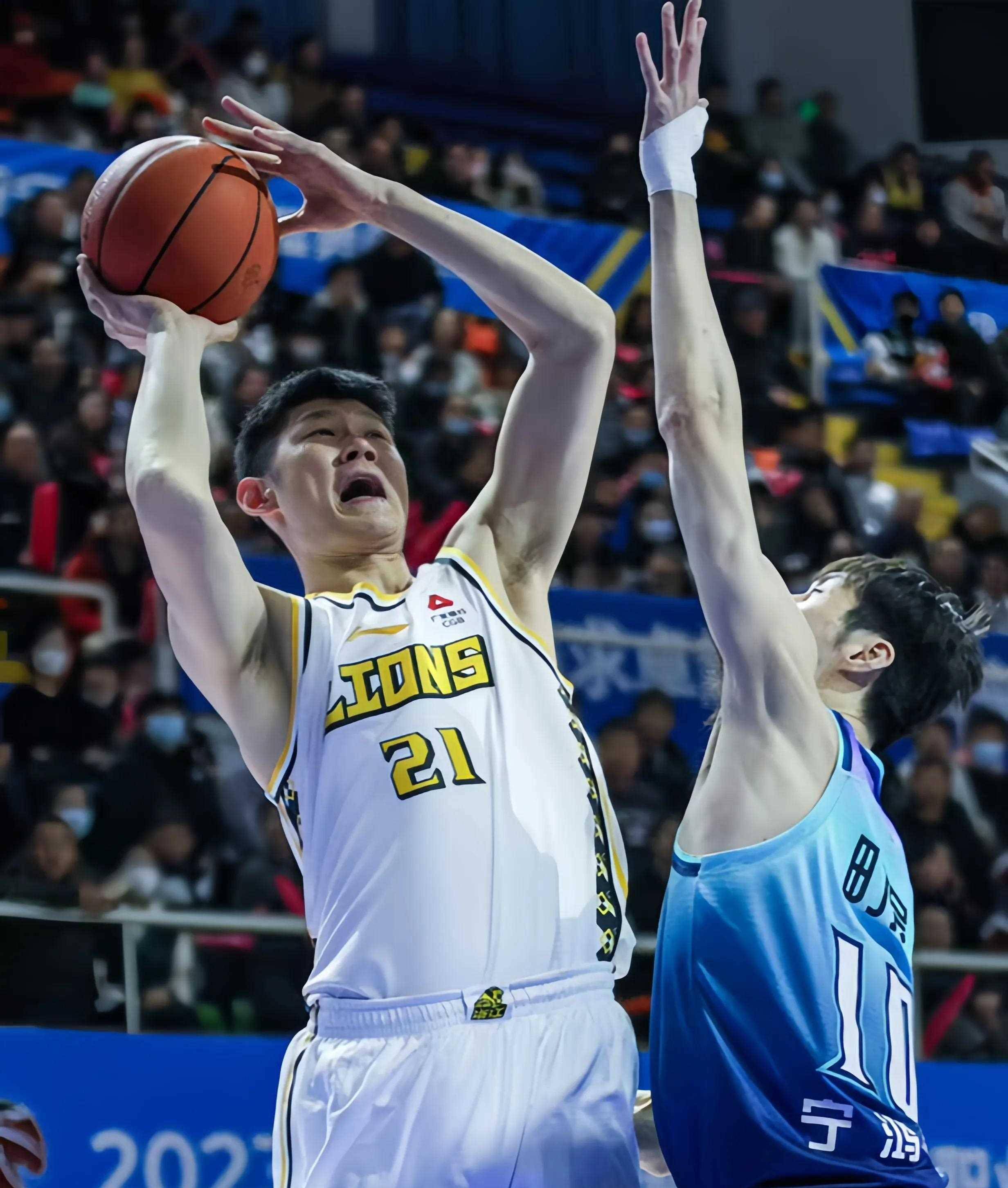 爱游戏官网-今夜CBA常规赛前瞻：伊布伤情更新，菲尼克斯太阳冲击连胜纪录(cba最长连胜纪录排名)